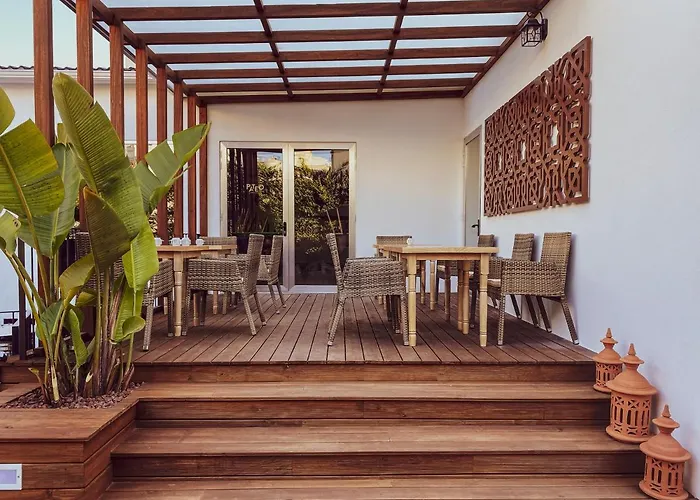 Pate'o & بيت شباب أوفار